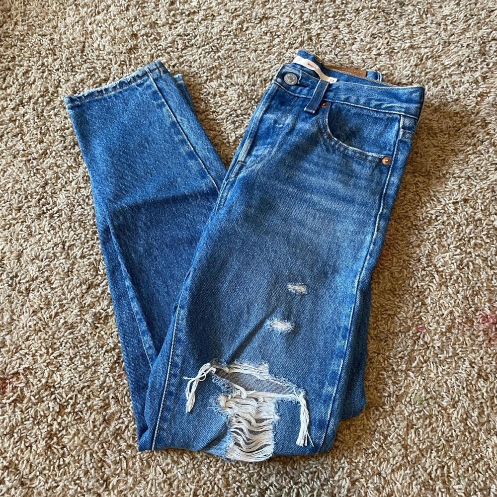Levi’s ripped distressed wedgie jeans